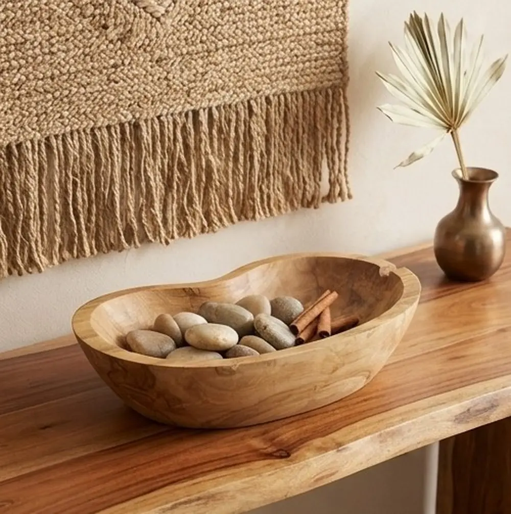 Frutero o cuenco tallado en madera de teca natural