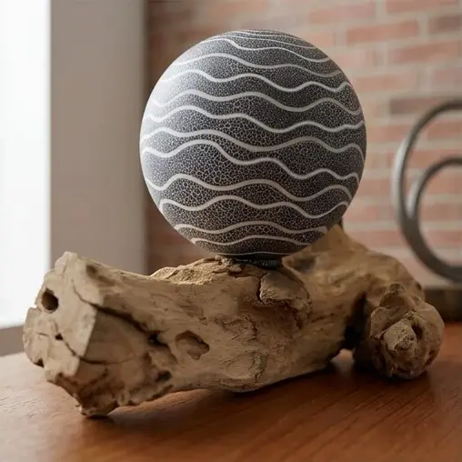 Lámpara de Mesa con Pantalla Esférica sobre Base de Madera Natural - Rayas - Imagen 7